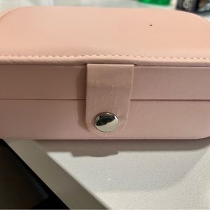 Travel jewellery organizer